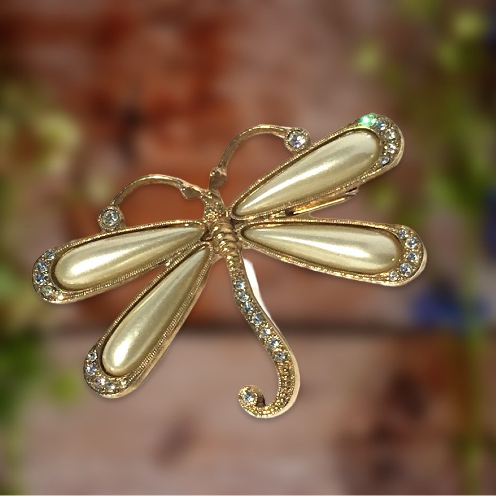 Vintage Dragonfly Brooch Pin Gold Tone Rhinestones Embellished